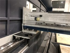 kleine Präzision Faserlaser-Schneidemaschine automatische Positionierung 800 Watt