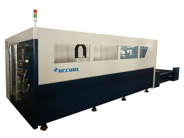 700-2000w Fasermetalllaserschneidanlage mit Wasserkühlung